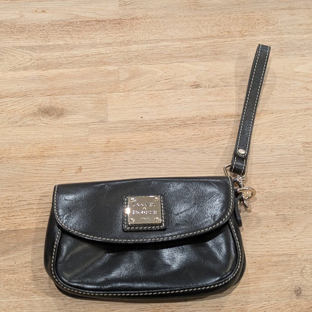 Black Dooney and Bourke Leather wristlet